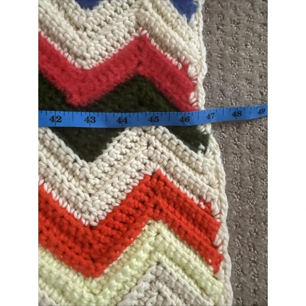 Vintage Afghan Chevron Ripple Zig Zag Crochet Throw Blanket 47